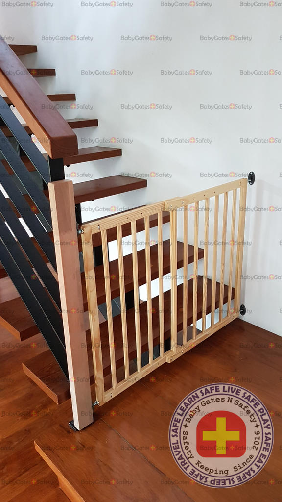 Reer S-Gate used to secured bottom of stairs